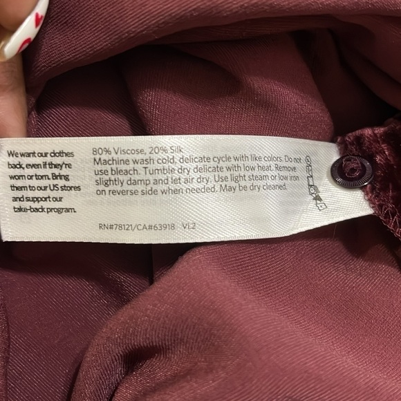 Eileen Fisher Women's faux Velvet Round neck silk blend top size M - Picture 8 of 9